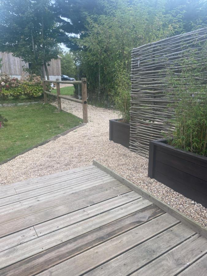 Les 4 seasons, agréable gîte avec terrasse et jardin La Croix Bigot Extérieur photo