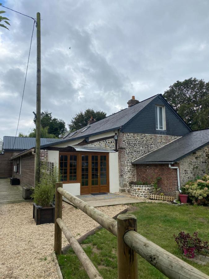 Les 4 seasons, agréable gîte avec terrasse et jardin La Croix Bigot Extérieur photo